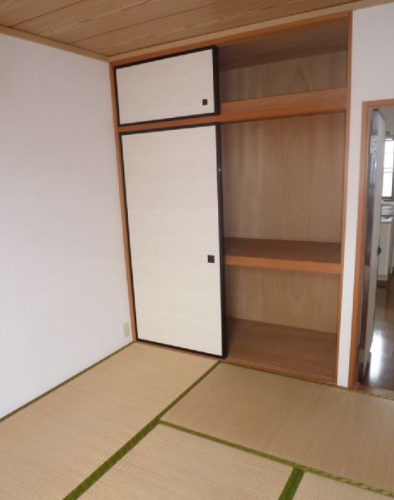 居室・リビング　日本らしい落ち着いた雰囲気の和室です