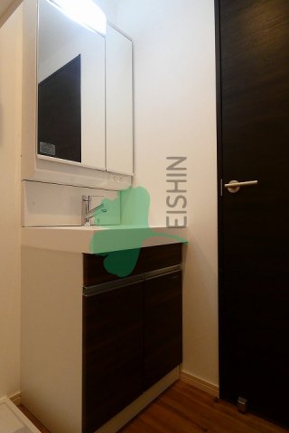 洗面設備　シンプルで使いやすい洗面台です！