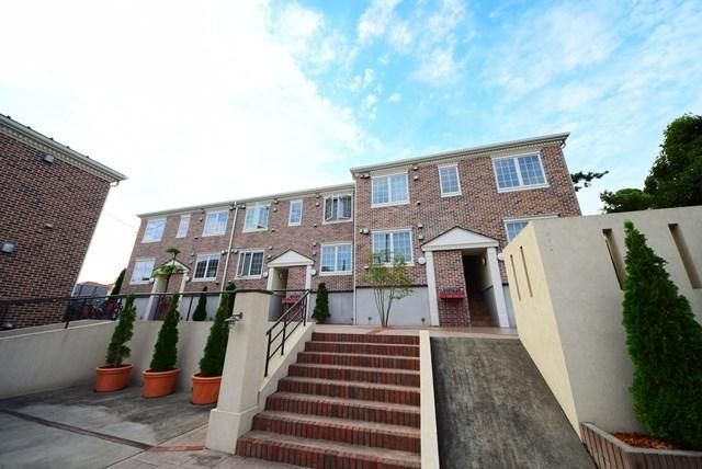 エントランス　★落ち着いた外観★