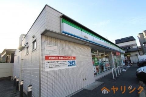 コンビニ　ファミリーマート児玉西店（コンビニ）まで468m