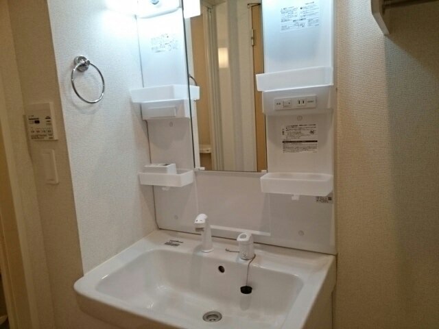 洗面設備　使いやすい洗面所です