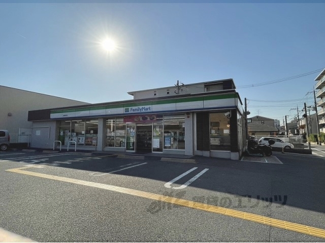 コンビニ　ファミリーマート伏見舞台町店（コンビニ）まで350m