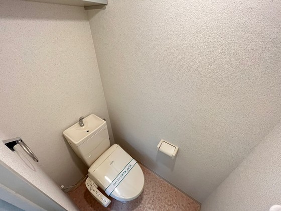 トイレ　※別号室の写真です。