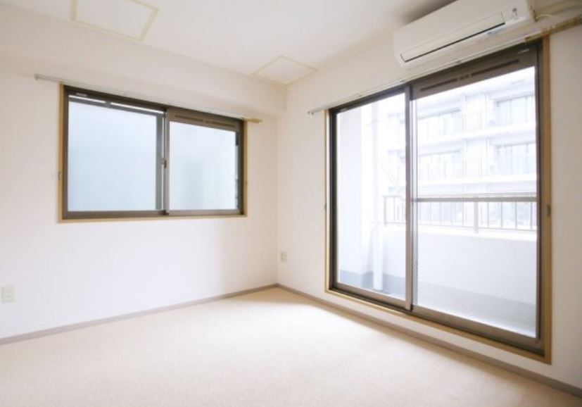 居室・リビング　★角部屋、二面採光、風通しも良好★