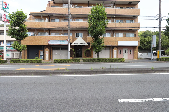 建物外観　人気の鉄筋コンクリート造マンションです♪