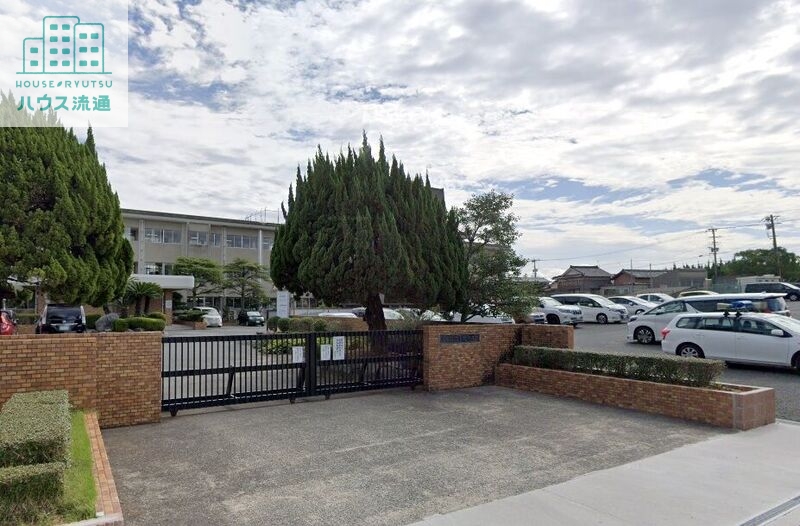 中学校　上峰町立上峰中学校（中学校）まで303m