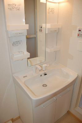 洗面設備　朝の寝癖なおしに便利なシャンプードレッサー