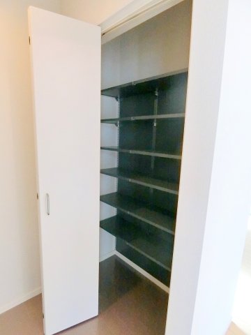 収納　※別部屋参考写真です