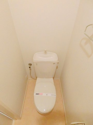 トイレ　※別部屋参考写真です