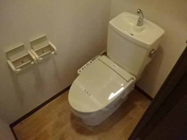 トイレ　シャワー付トイレ