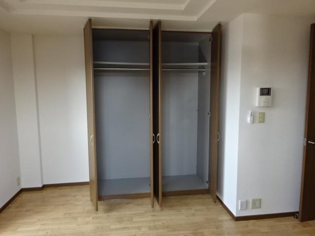 収納　クローゼット