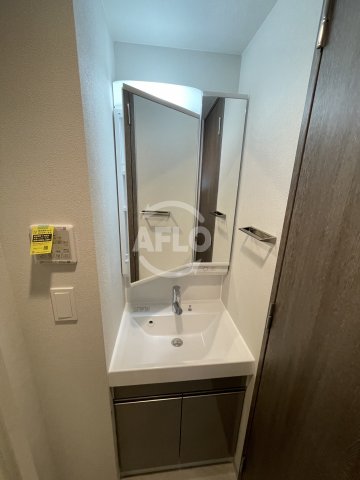 洗面設備　クレストコート靭公園THE CLASS　独立洗面台