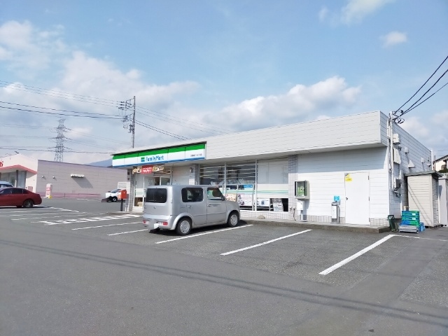 コンビニ　ファミリーマート富士宮万野原店（コンビニ）まで357m