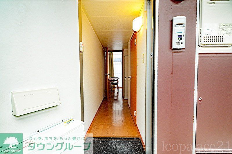 玄関　同タイプの間取り撮影につき実際の物件とは異なる場合があります