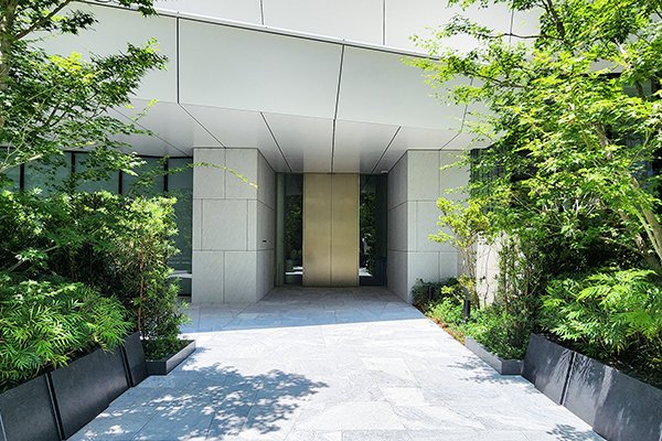 エントランス　建物の内部です