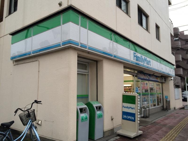 コンビニ　ファミリーマート蕨南町四丁目店（コンビニ）まで270m