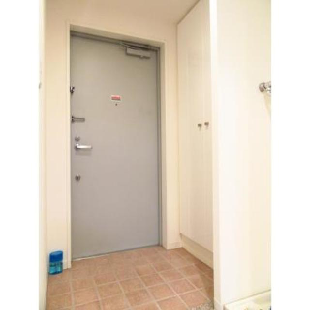 玄関　※写真は同タイプ住戸です。