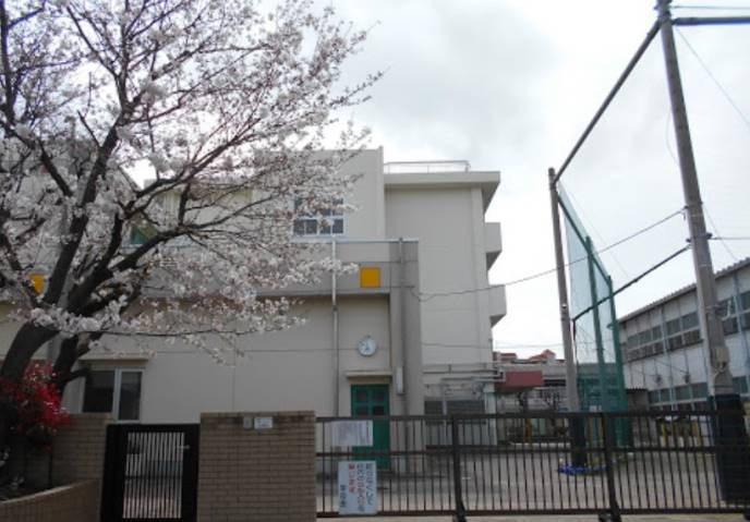 小学校　横浜市立北綱島小学校（小学校）まで537m