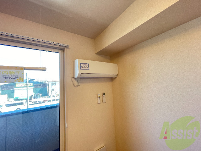その他設備　あらかじめエアコンがついています。夏も冬も快適ですよ。
