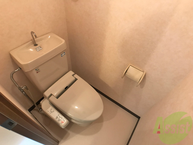 トイレ　ウォシュレット付きのトイレです。シャワートイレは日本の宝。