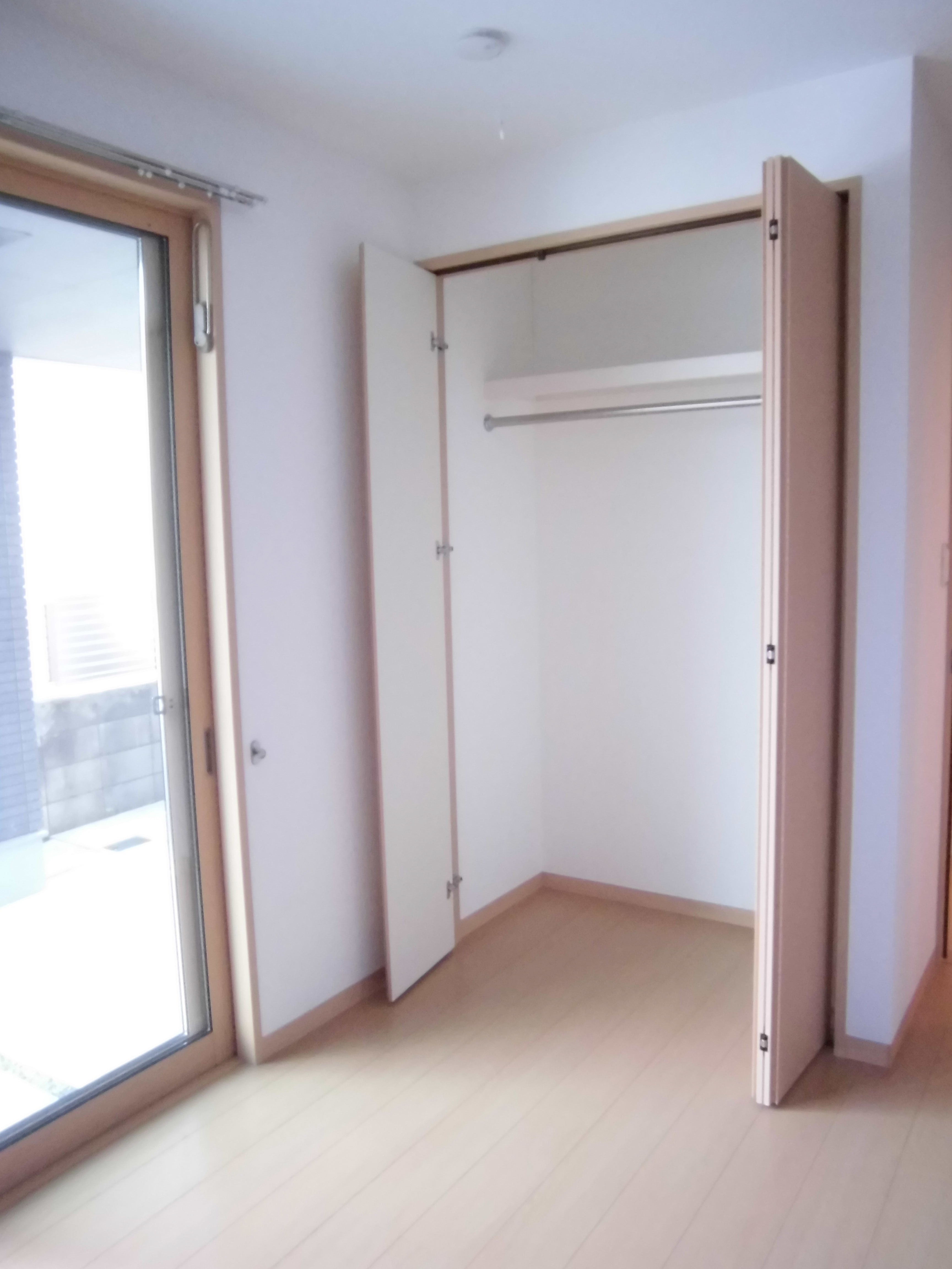 収納　各屋部屋収納スペースあり