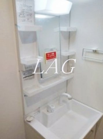 洗面設備　独立洗面台です。