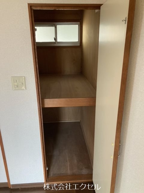 収納　奥行きのある収納です。