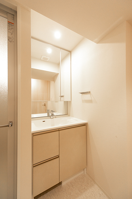 洗面設備　※写真は同タイプ住戸です。