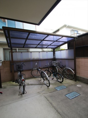 その他共有部分　屋根付で雨の日も安心ですね♪