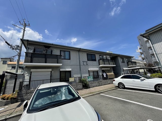 建物外観　駐車場あります！