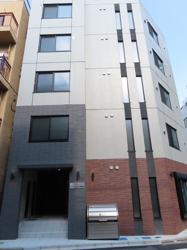 エントランス　建物外観　※2021年9月撮影