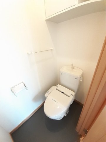トイレ　落ち着いたトイレです