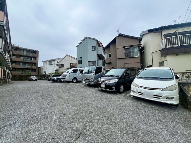 駐車場　駐車場