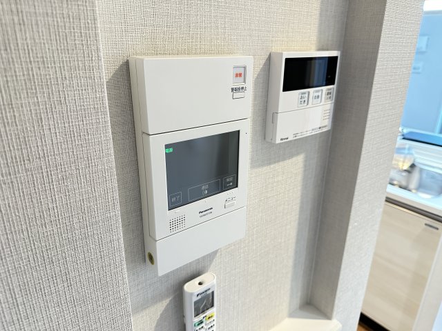 セキュリティ　モニター付きインターホン
