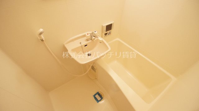 バス・シャワールーム　類似写真使用のため、現状優先。