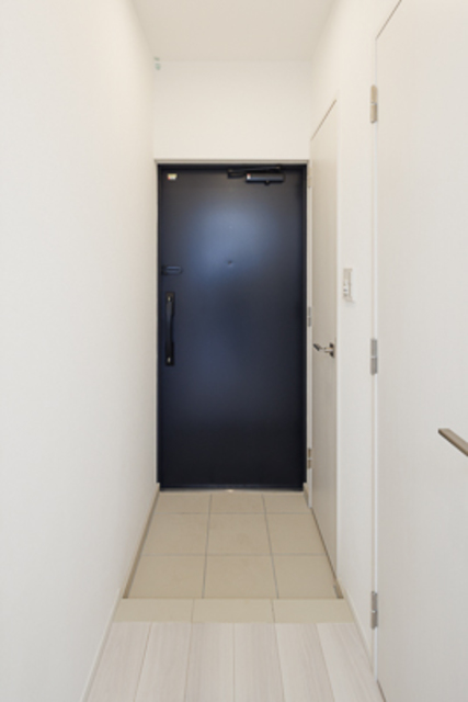 玄関　※写真は同タイプ住戸です。