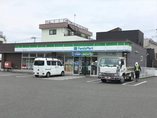 コンビニ　ファミリーマート清新六丁目店（コンビニ）まで482m