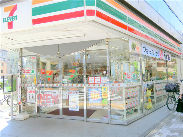 コンビニ　セブン-イレブン 京急蒲田駅前店（コンビニ）まで111m