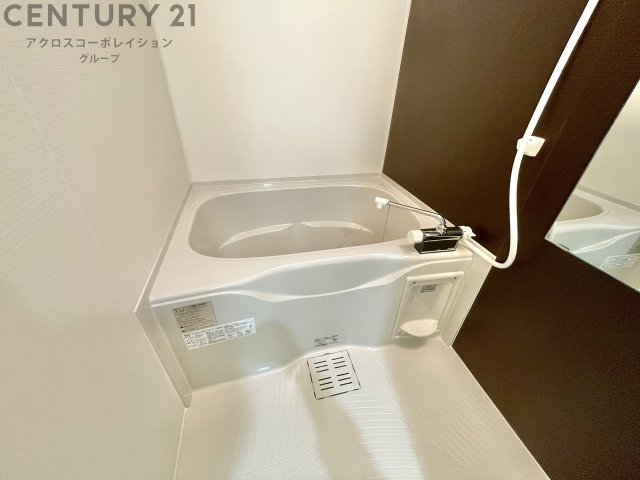 バス・シャワールーム　浴室乾燥機付きで便利です♪