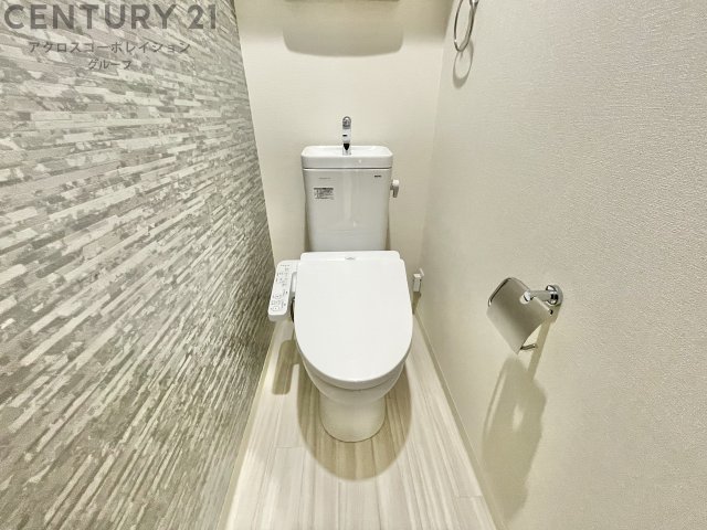 トイレ　温水洗浄便座付きです♪