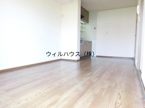 居室・リビング　広々リビングです！