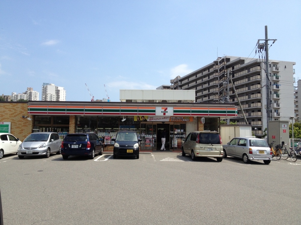 コンビニ　セブンイレブン舞子坂店（コンビニ）まで293m
