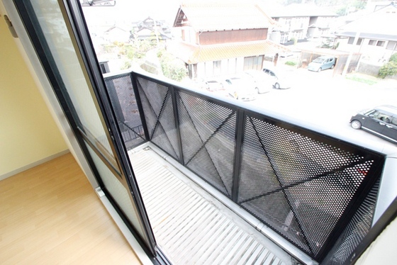 バルコニー　※別部屋の写真です