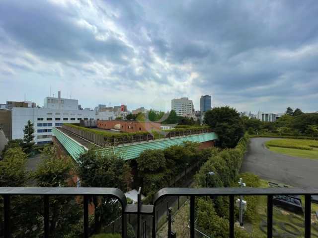 眺望　市ヶ谷左内坂ハイム（別部屋の写真です）