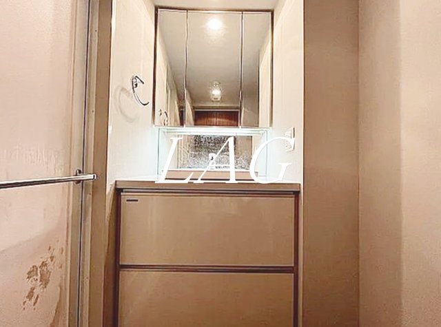 洗面設備　独立洗面台です。