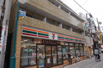コンビニ　セブンイレブン 川崎元住吉オズ通り店（コンビニ）まで70m