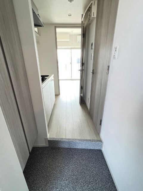 玄関　別部屋写真