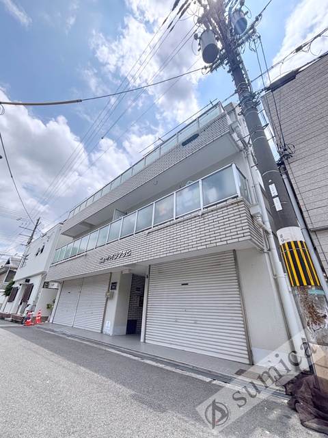 建物外観　スマートに佇むお家。毎日が楽しくなります。