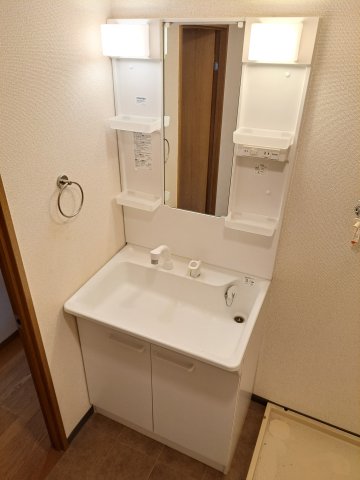 洗面設備　生活に欠かせない独立洗面台です