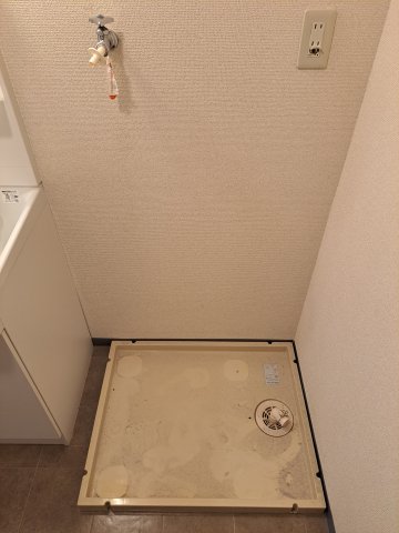 その他　室内洗濯機置場です